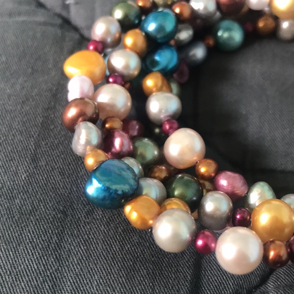 Colored Faux Pearl Bracelet - Picture 4 of 7